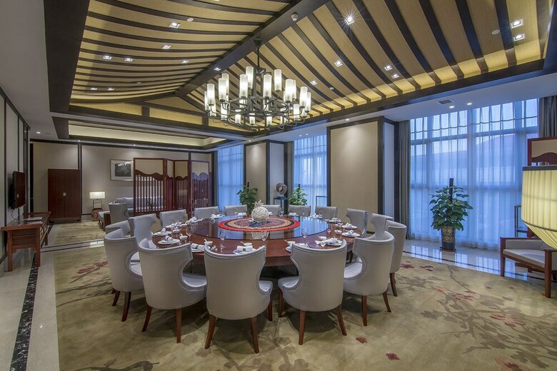 Hotel Howard Johnson Qunsheng Plaza Guizhou