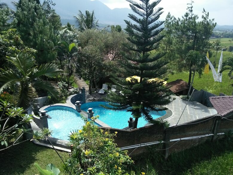 Hotel Bukit Alamanda Resort & Resto