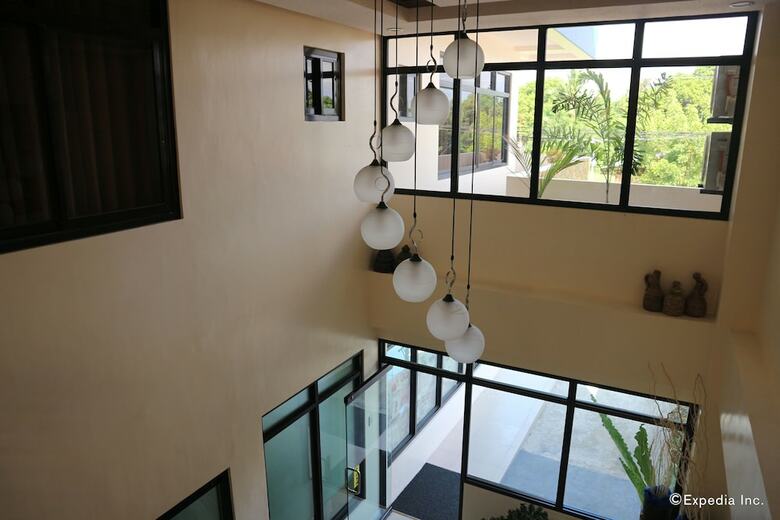 Hotel La Trinidad Pension House