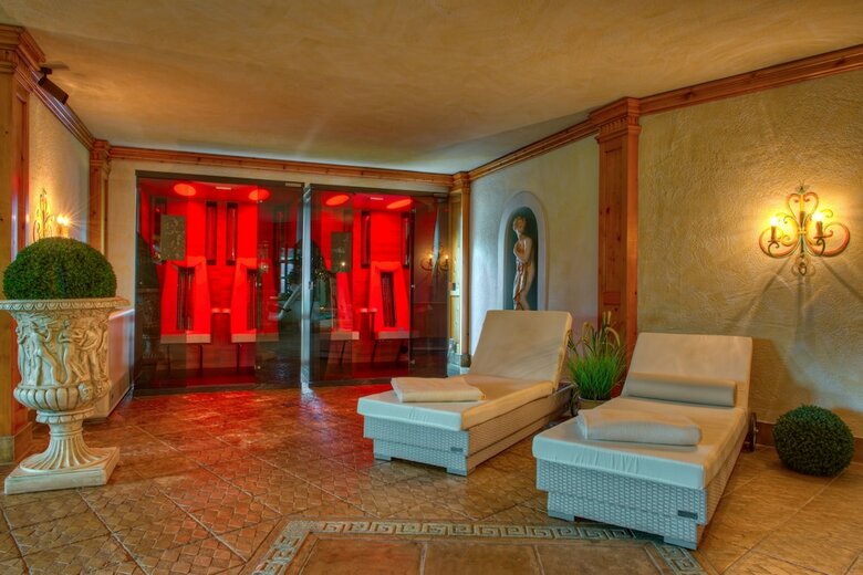 Hotel K�nigshof Health & View