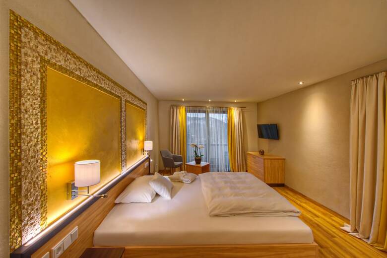 Hotel K�nigshof Health & View