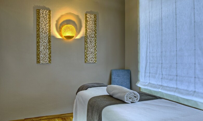 Hotel K�nigshof Health & View