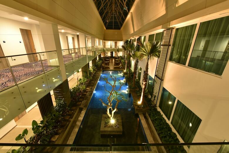 Hotel Holiday Inn Bandung Pasteur