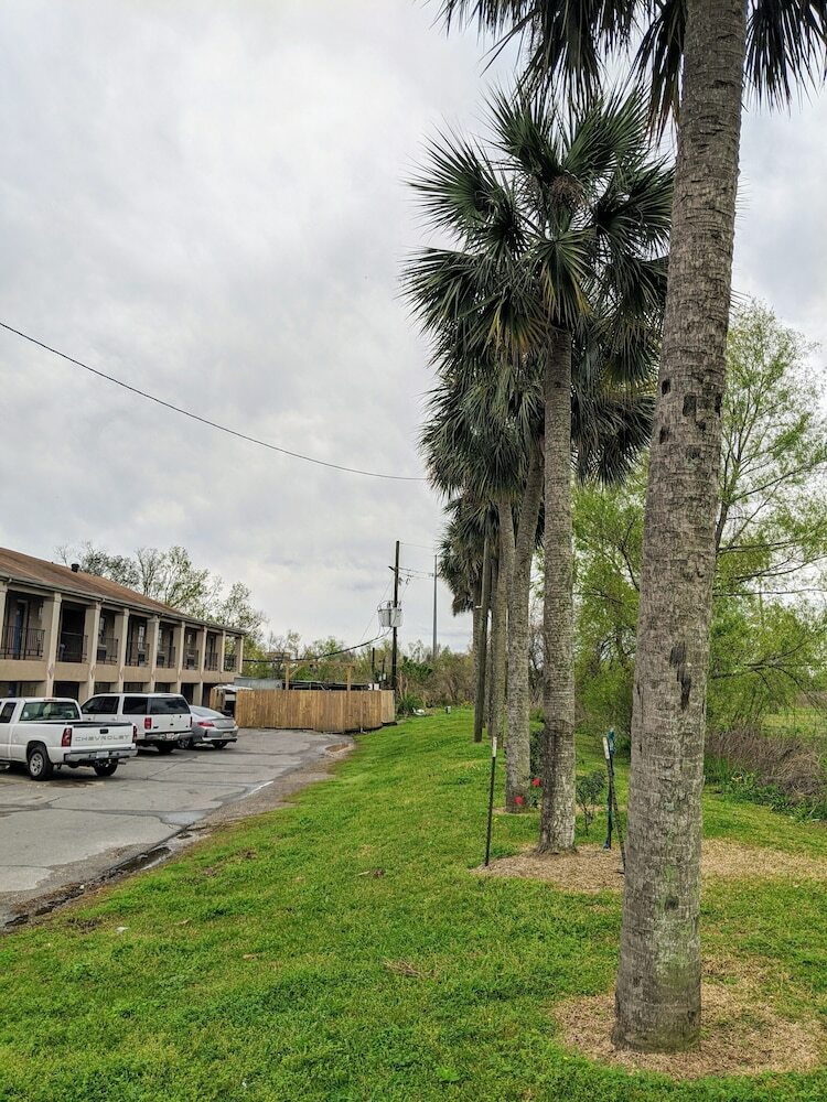 Motel Lake Houma Inn