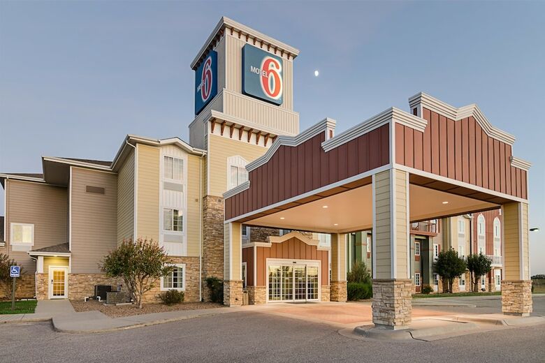 Hotel Motel 6 Valley Center, Ks