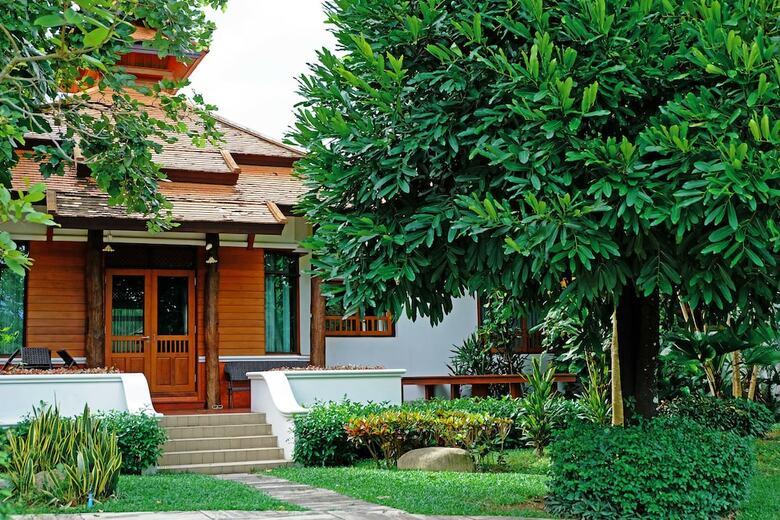 Khum Nakorn Villa