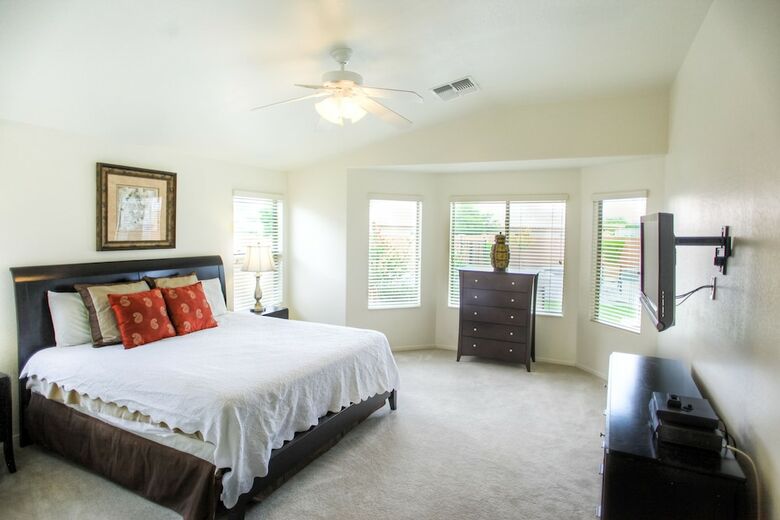 Glendale - 4 Bedroom Home