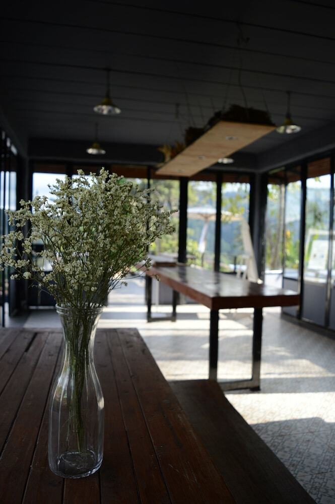 Hotel Mok Far Mont Ngo Resort