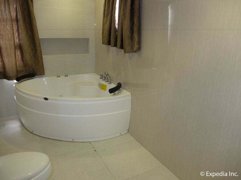 Imerex Plaza Hotel