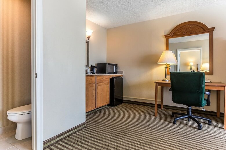 Hotel Quality Inn & Suites