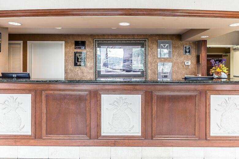 Hotel Quality Inn & Suites