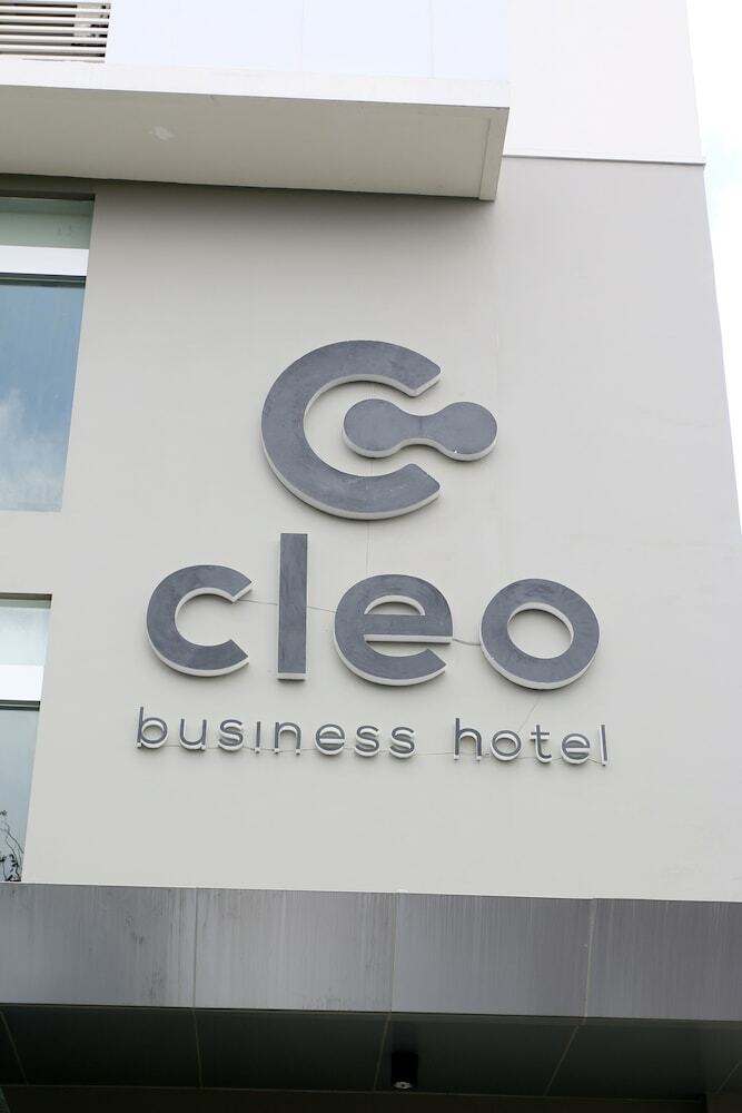 Cleo Hotel Jemursari