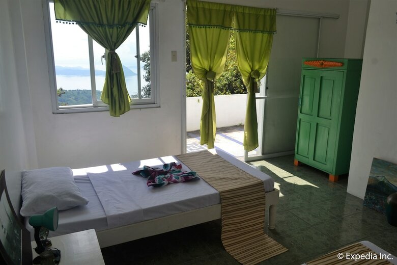 Bed & Breakfast Costiera Fermiliana Tagaytay