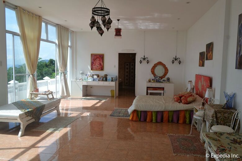 Bed & Breakfast Costiera Fermiliana Tagaytay