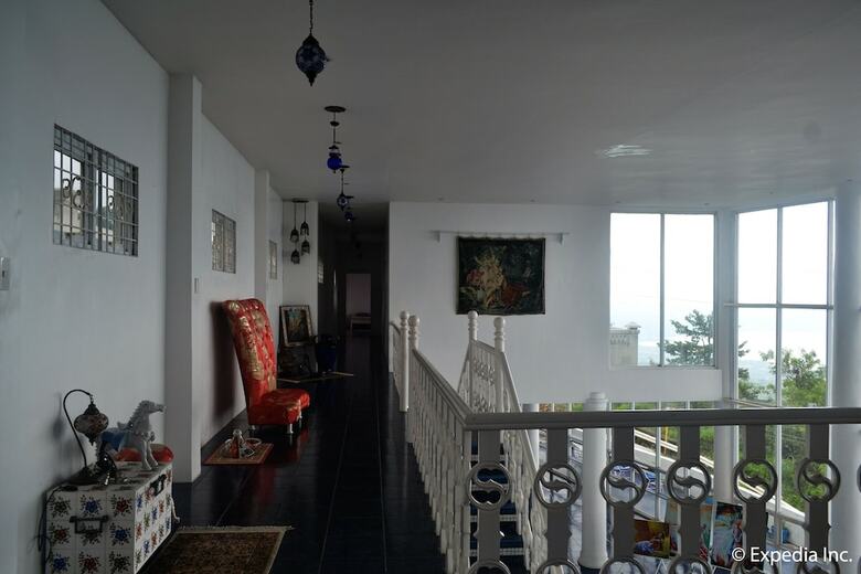 Bed & Breakfast Costiera Fermiliana Tagaytay