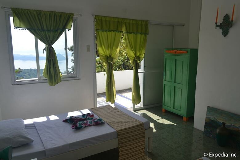 Bed & Breakfast Costiera Fermiliana Tagaytay