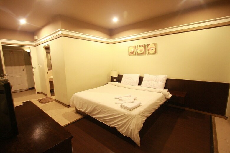 Narakul Resort Hotel