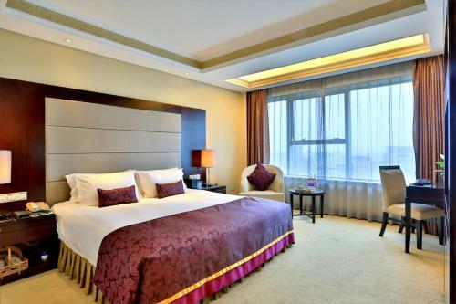 Yi Mei Plaza Hotel