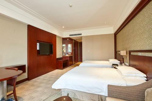 Tongli Lake View Hotel
