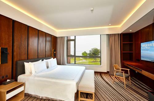 Tongli Lake View Hotel