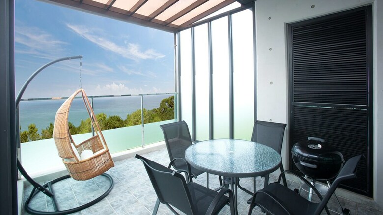 The Marine Pool Villa