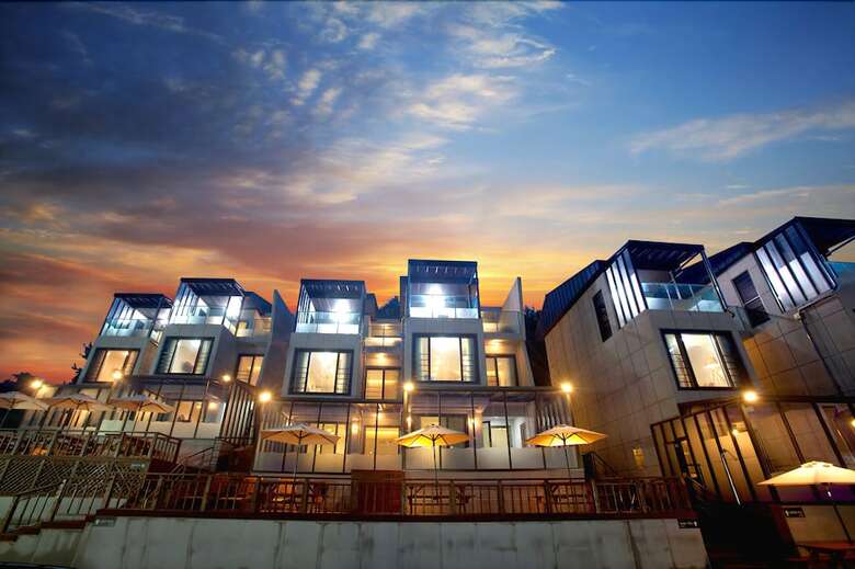 The Marine Pool Villa