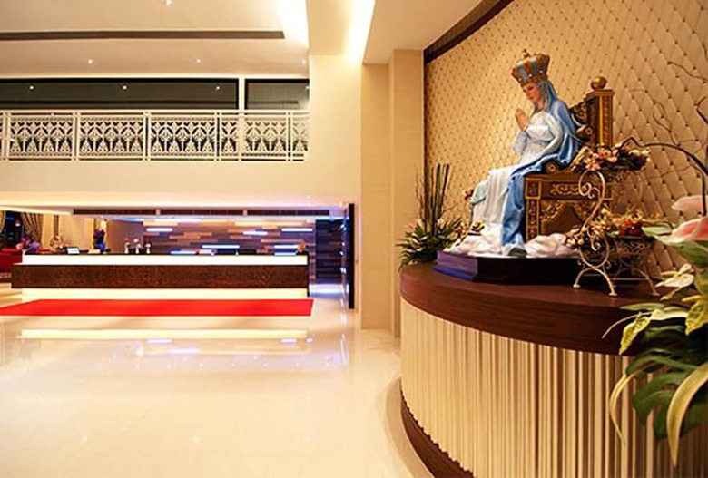 Grand Lord Hotel