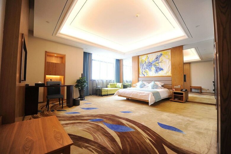 Hotel Ramada By Wyndham Taixing