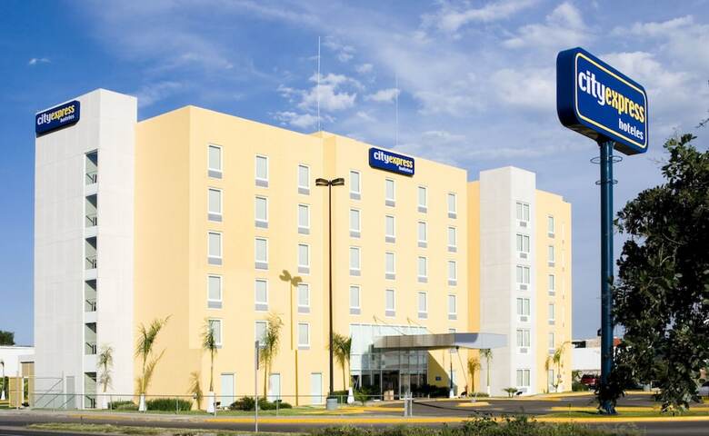Hotel City Express Celaya Parque