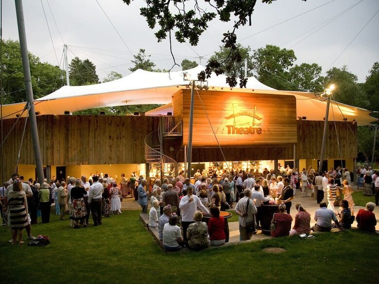 Kilworth House Hotel & Theatre