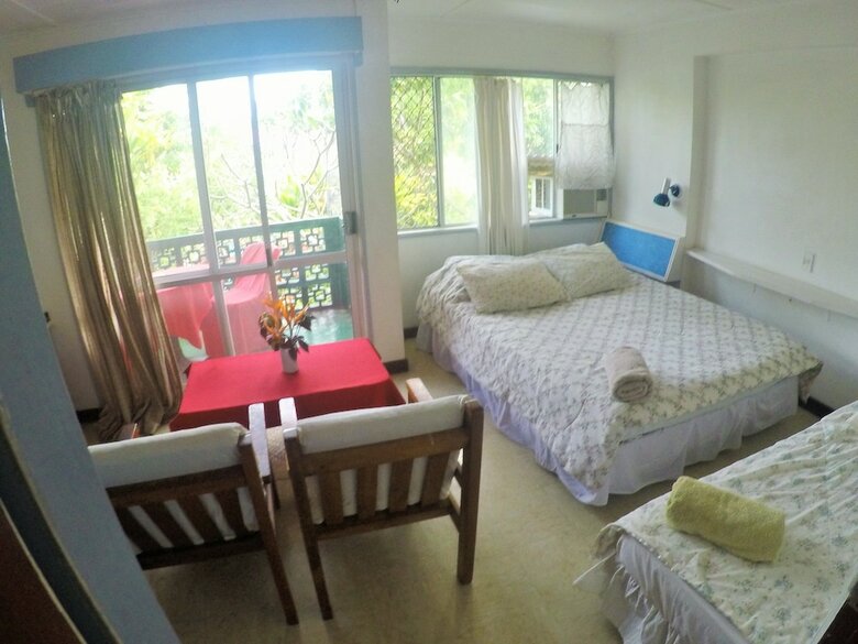 Hotel The Friendly Islander (Papiloa's Place)