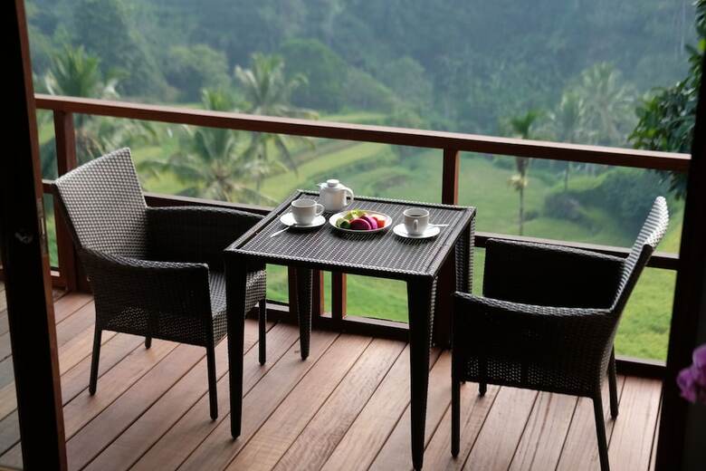 Hotel Suarapura Resort & Spa