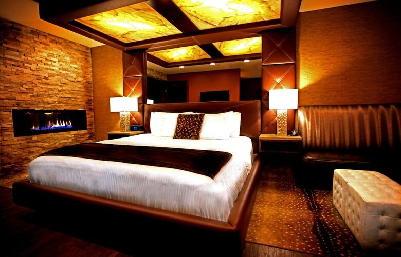 Hotel The Champagne Lodge & Luxury Suites