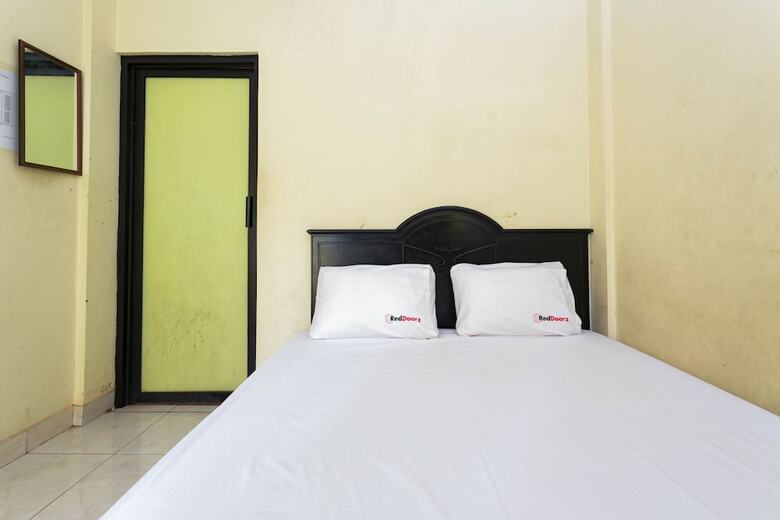 Hotel Reddoorz @ Ciracas