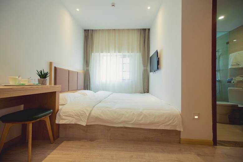 Blossom Hotel In Kunming