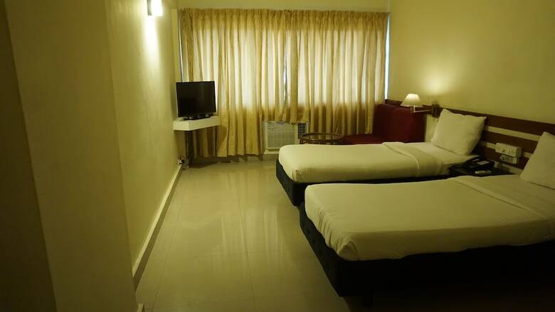 Hotel Poonja International