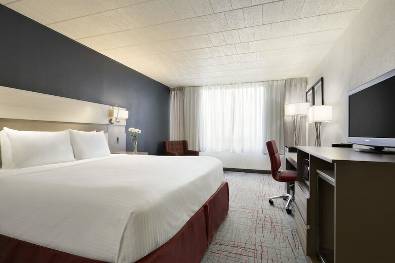 Hotel Ramada By Wyndham Beaver Falls