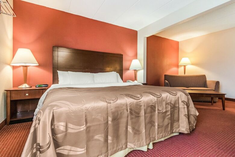 Hotel Quality Inn & Suites