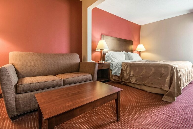 Hotel Quality Inn & Suites