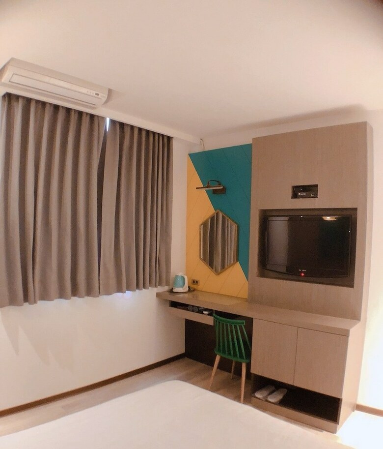 H Hotel