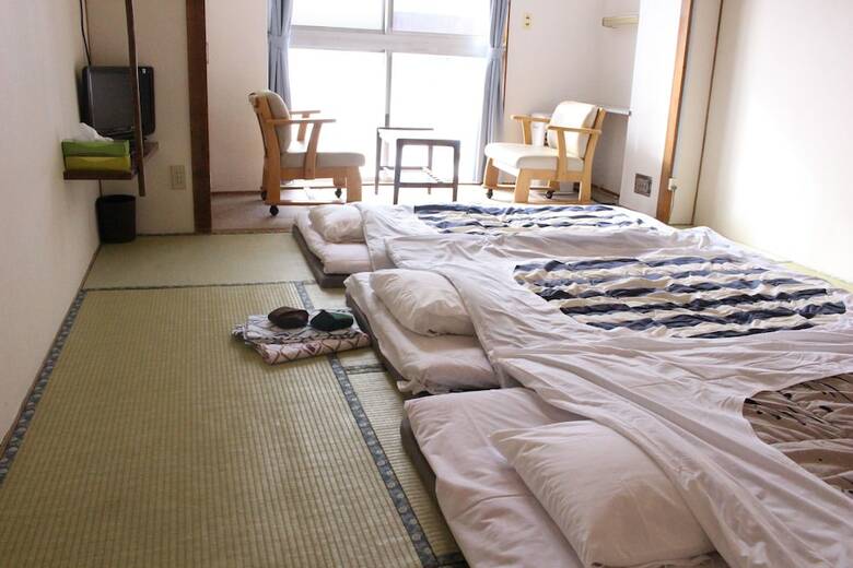 Hostal Biei Guest House Sirogane No Yu - Hostel