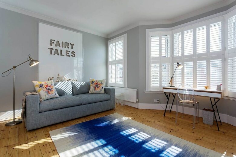 Veeve - Clapham Fairytale
