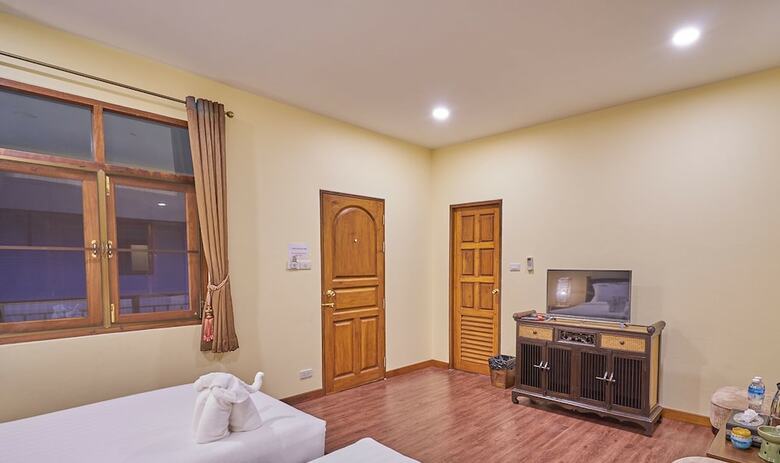 Hotel Hueankhamhom Resort