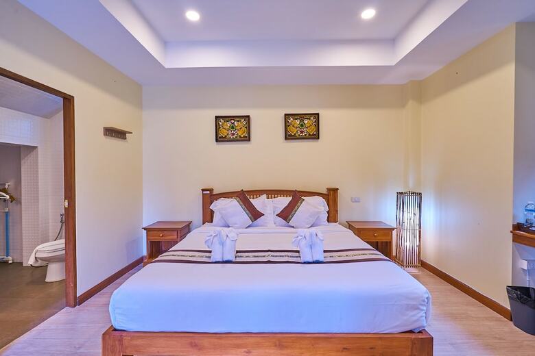 Hotel Hueankhamhom Resort