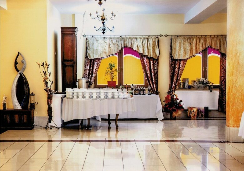 Hotel Z?ota R�?a