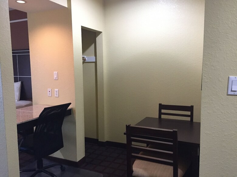 Motel Highlands Suites