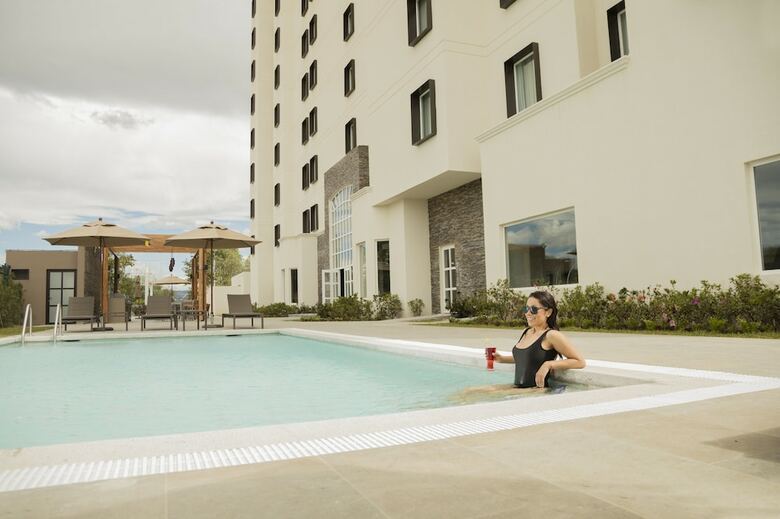 Aparthotel Staybridge Suites Silao