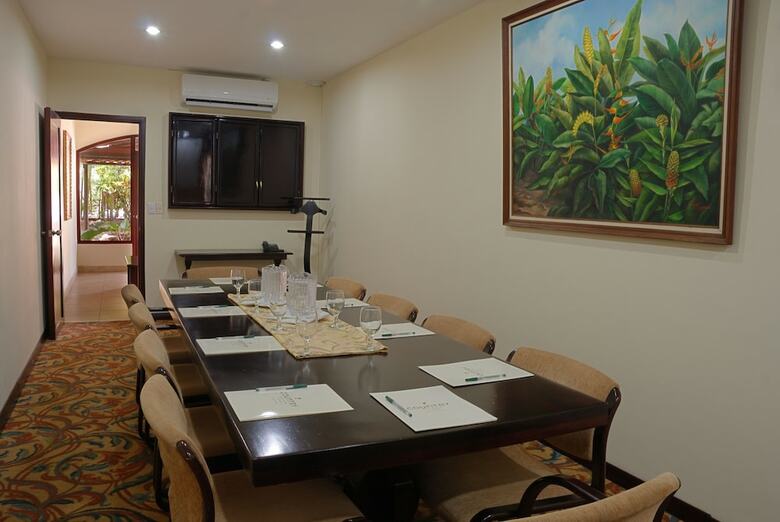 Hotel Country Inn & Suites