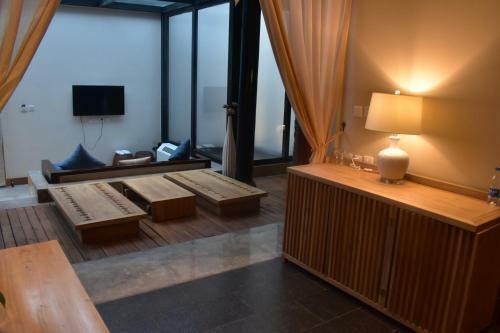 Yamen Hostel