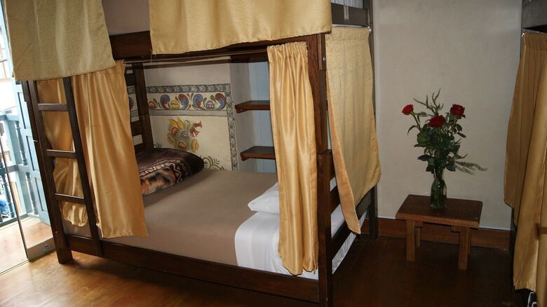 Hostal The Luxe Cusco Hostel